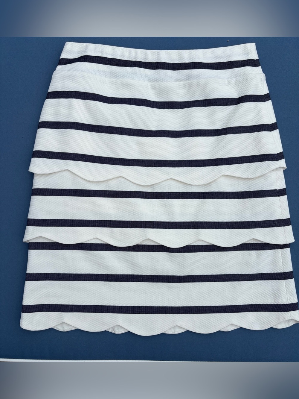J. McLaughlin Scalloped Tiered Pull on Skirt